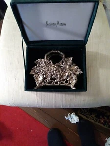 Neiman Marcus Vintage Godinger Silver Grape Leaves Design Napkin Holder 1994 NIB - Picture 1 of 11
