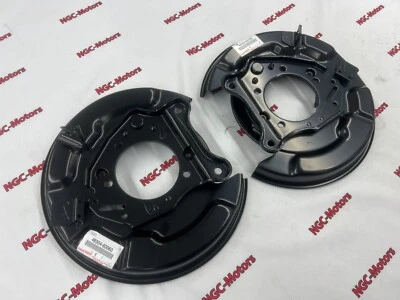 Placa de freno de estacionamiento genuina Land Cruiser LX470 LR Toyota 46503-60100 46504-60060 Foto 1 de 4