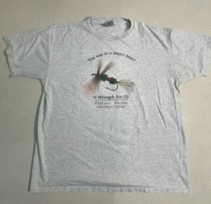 Camiseta de pesca con mosca vintage años 90 The Way To A Mans Heart Is Through His XL 23X28 - Imagen 1 de 10