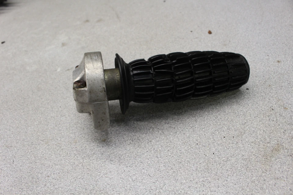 Suzuki T20 1967 manillar derecho control acelerador f7-0564.fz Foto 1 de 4