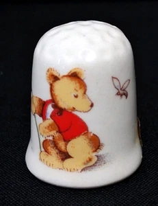 Bear with Honey Bee Vintage Collectible Sewing Thimble, made in Taiwan - Picture 1 of 6