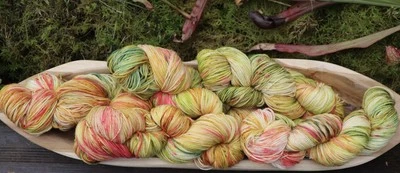 Handgefärbte 3-fädige Merinowolle 100 g Strang - Bild 1 von 4