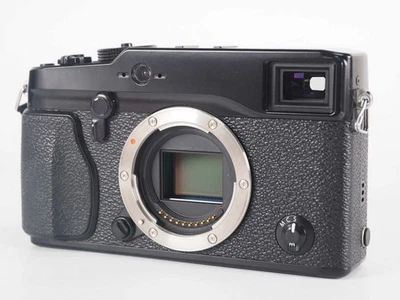 Fujifilm Fuji X-Pro1 16.3MP Mirrorless Digital Camera Black - Image 1 of 4