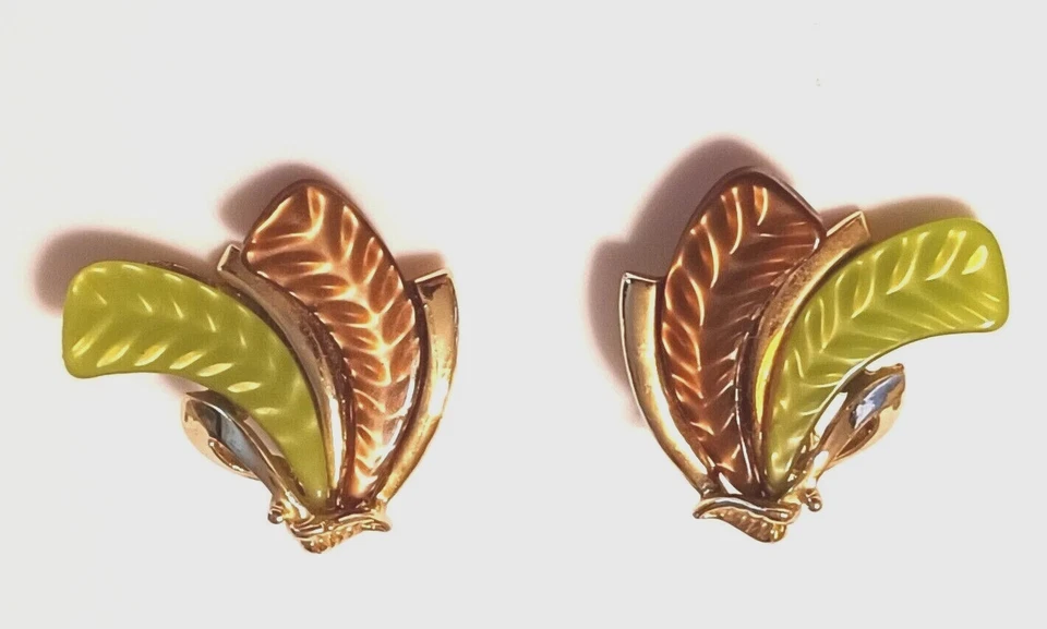 Pendientes Vintage Retro Mediados de Siglo Acrílico Clip Sobre Verde Marrón Hojas Tono Dorado  Foto 1 de 3