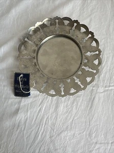 Candelabro Tales of Sheffield con borde de mariposa plateado - Imagen 1 de 4