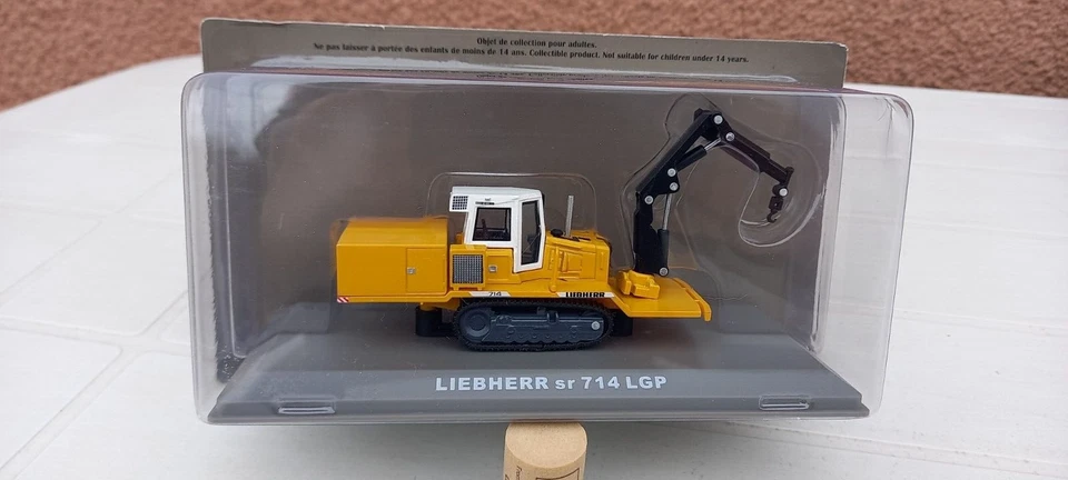 Miniature Engin de Chantier N°53 : Liebherr SR 714 LGP - Photo 1/2