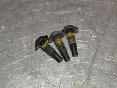 2000-2002 Saturn SL1 1.9L OEM Juego de pernos de pestillo de puerta 00 01 02 Foto 1 de 2