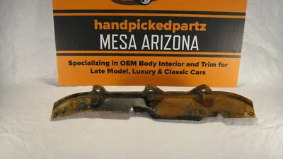 Chrysler Imperial 1969 OEM luz trasera LH soporte de montaje de lámpara Foto 1 de 3