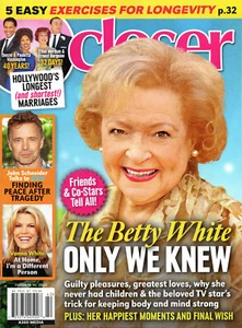 CLOSER Magazine October 16 2023 Betty White John Schneider Linda Gray - Foto 1 di 3