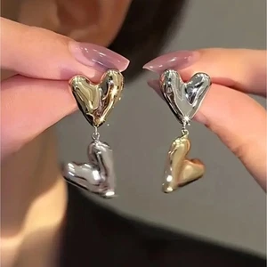 Orecchini a cuore fatti a mano tono argento e oro - Foto 1 di 5