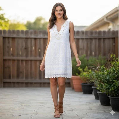 Vestido Hale Bob Cabana Bordado Ojales Sin Mangas Cuello en V Dobladillo Festoneado Pequeño Foto 1 de 4