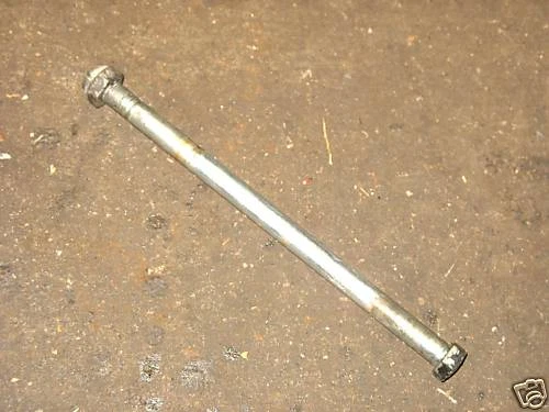 79 SUZUKI DS125 DS 125 SWINGARM SWING ARM BOLT - Image 1 of 1