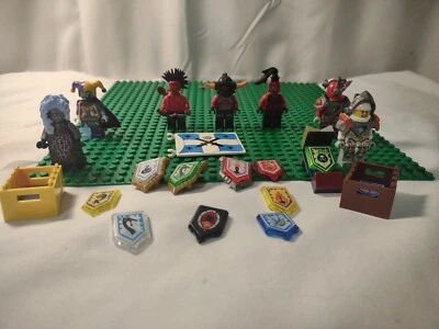 LEGO NEXO CABALLEROS Lote Electrificado JESTEO, MAGAR, MACY, LANZA Y ESCUDOSDemon Warri Foto 1 de 4
