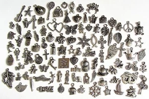 100 Breloques _ LOT MIX DIVERS arg de 11 à 29 mm _ Perles charms création bijoux - Picture 1 of 1