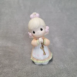 Precious Moments Figure Love Is The Key Avon Exclusive 1998 Enesco 482242 Signed - Picture 1 of 8