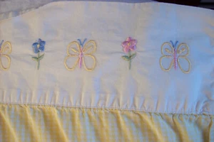 LUVTTEX YELLOW WHITE GINGHAM FLAT SHEET~EMBROIDERED FLORAL BUTTERFLY BORDER~TWIN - Picture 1 of 7