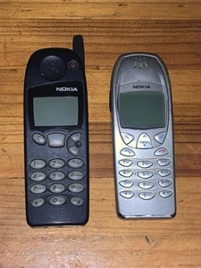 2 X VINTAGE NOKIA PHONES ~ 5110 & 6210 - Picture 1 of 4