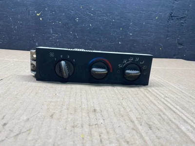 GMC Chevrolet Express 1500 2001-2007 control de clima aire acondicionado P2019 DG Foto 1 de 4