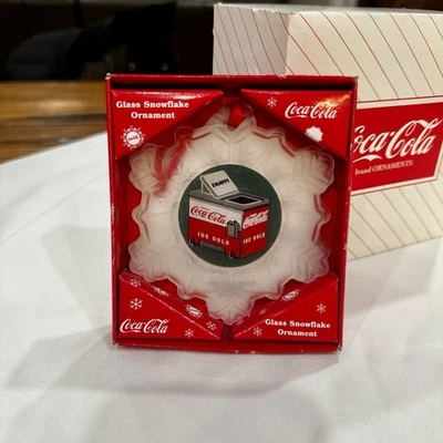 Adorno de Navidad Coca-Cola de vidrio esmerilado vintage Enesco Foto 1 de 4