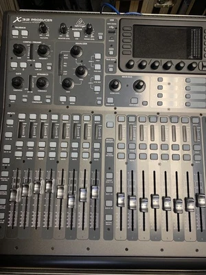 Behringer X32 Producer + Behringer Stagebox S16 - Bild 1 von 4