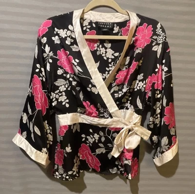 Винтажный Fairycore Whimsigoth 100% шелк надежном блузка черный цветочный кимоно S азиатский читать - Изображение 1 из 4