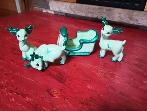 LOTTO VINTAGE 4 FIGURINE SLITTA CERVO RENNA NATALE CERAMICA VERDE KIMPLE STAMPO PUNTO - Foto 1 di 23