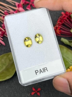 Lime Green Grossular Garnet 3.40ct – 8x6mm Pair (GG0043) Natural Gemstone - Image 1 of 3