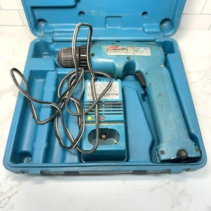 Makita Cordless Driver Drill 6095D 9.6V Kit w/ Fast Charger & Case No Batteries - Picture 1 of 8