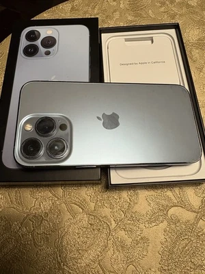 Apple iPhone 13 Pro - 128GB - Azzurro Sierra (Sbloccato) - Immagine 1 di 3