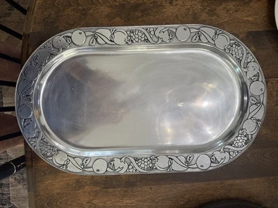 Prato oval de alumínio Wilton, aro de guirlanda de frutas, 18,5 x 11” - Imagem 1 de 4