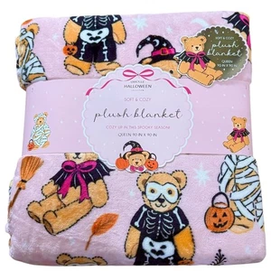 Halloween OSO DE PELUCHE MANTA Peluche Reina Completa 90x90 Calabaza Escoba Esqueleto Momia - Imagen 1 de 6