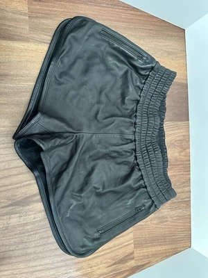 Pantalones cortos de cuero de cordero Derek Lam talla S Foto 1 de 4