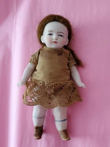 "Antiguas botas marrones pelucadas ojos pintados muñeca Hertwig todo bisque rosa 5 1/2""" - Imagen 1 de 11