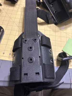 Genuine Safariland 6004 Tactical Leg Holster Platform - Image 1 of 2