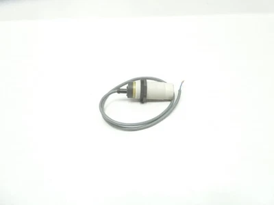 Interruptor de proximidad triple escudo Carlo Gavazzi EC3025TBAPL Foto 1 de 4