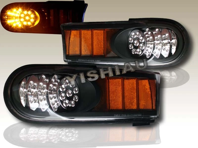 TOYOTA FJ CRUISER 2007-2014 LUCES DE SEÑALIZACIÓN DE ESQUINA LED NEGRAS Foto 1 de 2