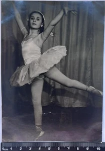 Hübsches süßes Mädchen charmante attraktive Ballerina altes Foto #1412 - Bild 1 von 3