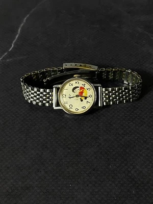 Reloj Luch retro raro vintage, personaje Carlson de dibujos animados, tono plateado mecánico Foto 1 de 4