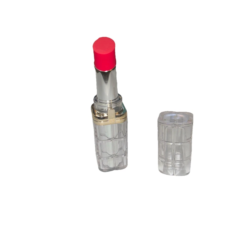 Lápiz labial L'Oreal Colour Riche Shine lacado fresa #920 Foto 1 de 1