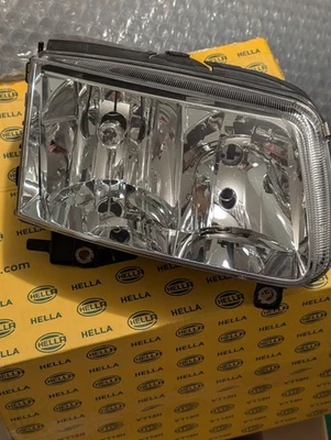 New Hella VW Volkswagen Polo 6N2 99-01 Offside RH Headlight 1LF963709081 - Image 1 of 2