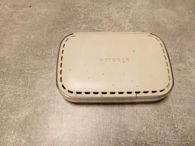 NETGEAR 5 Port  10/100 Mbps Switch FS605 v3 ( Ohne Netzteil ) -/ UNUSED - Bild 1 von 2