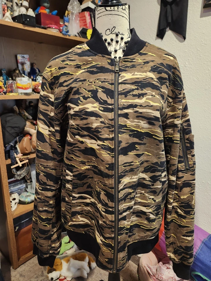 The Weeknd XO camo bomber jacket #TheWeeknd I think size is Medium to Large - Image 1 of 4