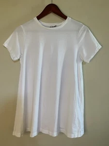 Asos Women’s TShirt Size 4 White Short Sleeve Swing 100% Cotton Basic - Picture 1 of 4