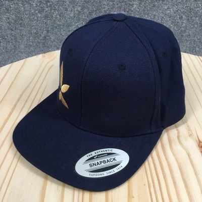 Chapéu Snapback Kynd Yupoong Unissex Azul OSFA Aba Plana Ajustável Bordado - Imagem 1 de 4