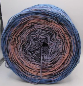 Bobbel  Lace Farbverlauf 4 fädig 1000 m 290 g  ( 55 ) 1kg 65 Euro - Bild 1 von 3