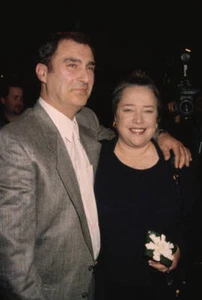 Tony Campisi his wife American actress Kathy Bates at premiere of - Old Photo - Picture 1 of 1