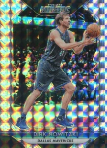 2018-19 Panini Mosaic DIRK NOWITZKI #24 SILVER MOSAIC PRIZM MAVERICKS - Foto 1 di 1