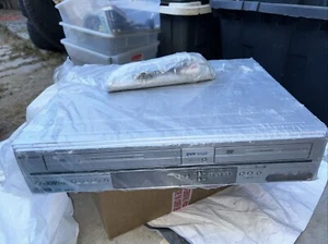 Emerson EWH100F VHS - DVD-Recorder / 4 Kopf HiFi Videorecorder Kombination -RW / -R Rarität! - Bild 1 von 8