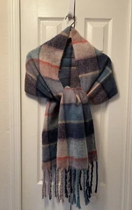 Old Navy kariertes großes Tuch Schal mit Fransen weiches Halstuch 94x14 blau/grau/grün/rosa - Bild 1 von 8