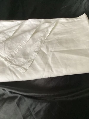 ☘️ ANTIQUE IRISH LINEN SHEET FROM NORTHERN IRELAND ☘️ - Image 1 of 4